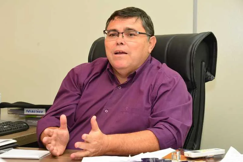 Secretário de Educação, Marcos Dias garante fornecimento de merenda para os alunos da rede
