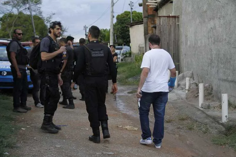 Vítima tentou fugir dos assassinos, mas acabou não resistindo