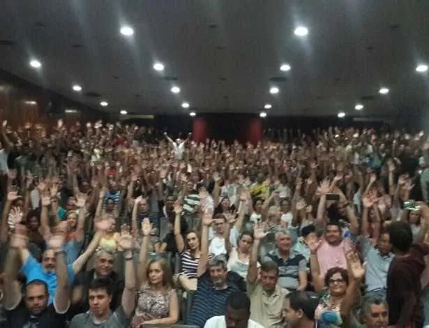 Imagem ilustrativa da imagem Com salários atrasados, policiais civis do Rio entram em paralisação