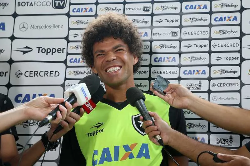 Camilo comemorou muito a convocação para a Seleção