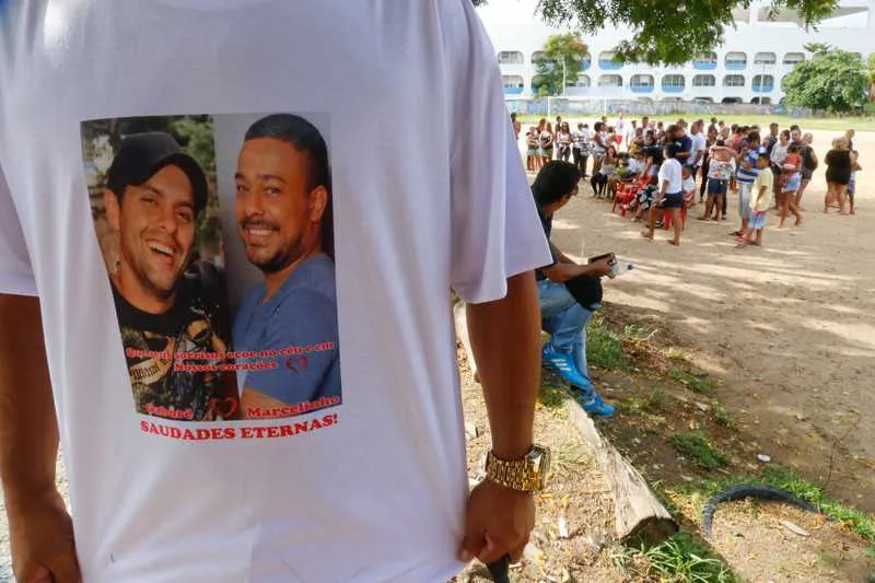 Os organizadores do evento fizeram camisetas para homenagear os amigos ‘Caboré’ e ‘Marcelinho’