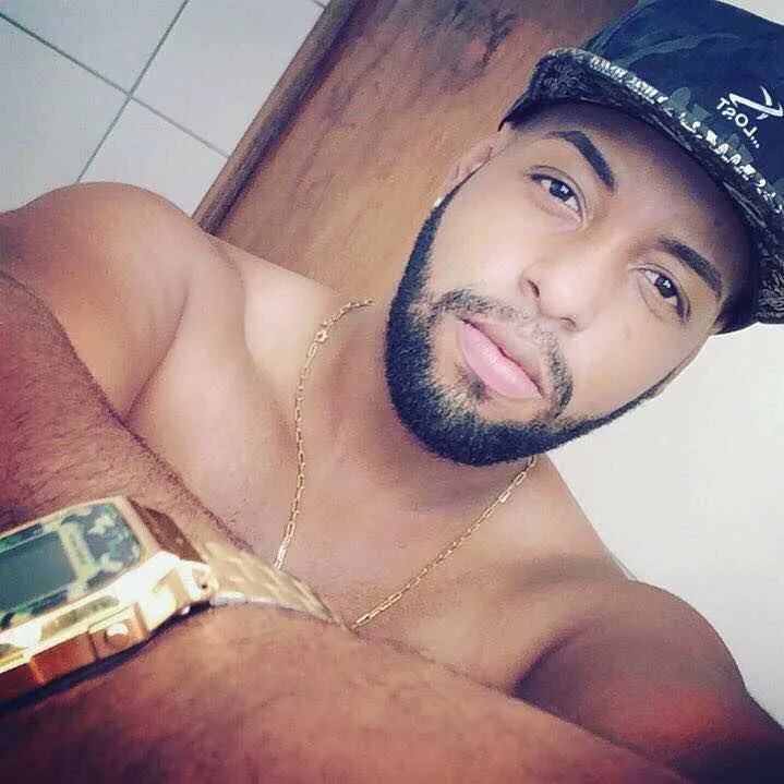 Ajudante de restaurante Matheus Pedroza, que viajava no banco do carona, morreu no local do acidente