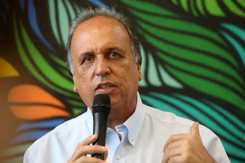 Segundo Pezão, governo já quitou 80,1% da folha de dezembro