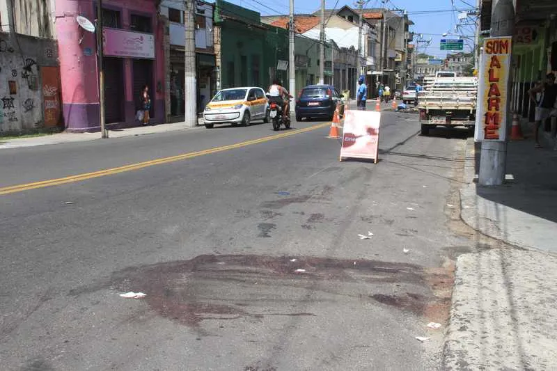  Marcas do sangue de Leir ainda podiam ser vistas na manhã de ontem na Dr. March, no Barreto