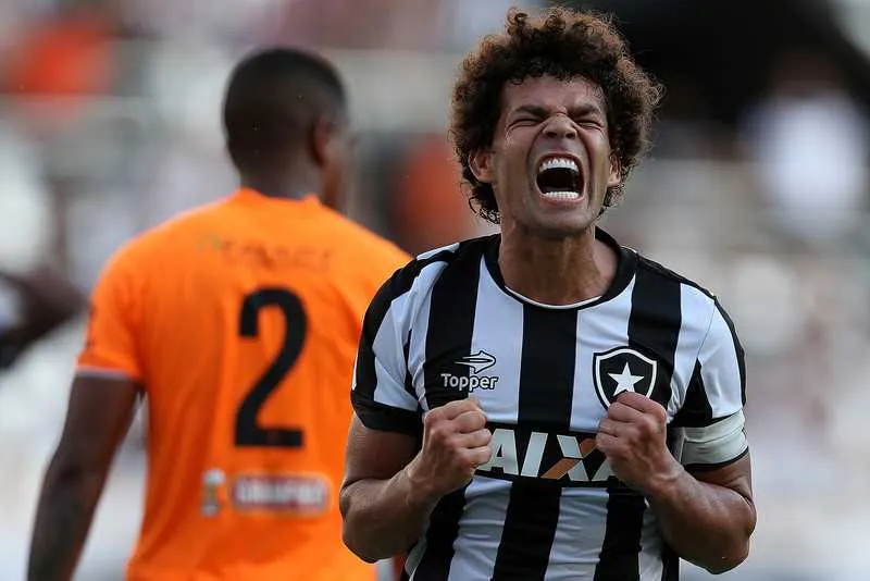 O Botafogo começou vencendo mas acabou cedendo o empate 