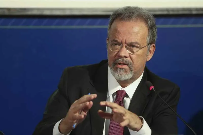 Ministro quer fechar acordo de combate ao tráfico de drogas