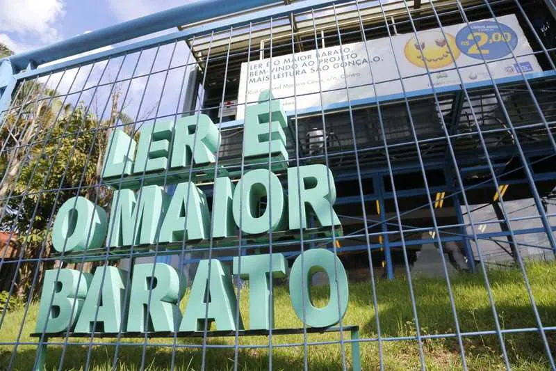 Pais da criança, que tem má formação na coluna vertebral, têm o sonho de ver Ryhanna andar