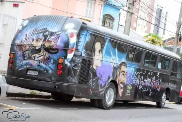 Desde outubro, quando ficou pronto, o Uber Barber Bus, roda pelas zonas norte e leste de São Paulo cerca de três vezes por semana – aos sábados, atende em média 150 pessoas em São Miguel Paulista
