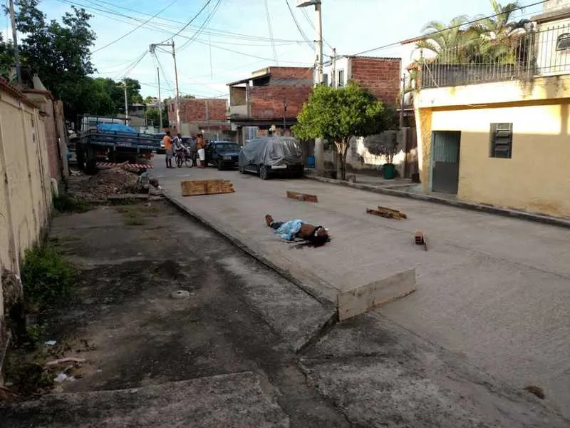 Segundo a DH, vítima foi atingida por pelo menos quatro tiros