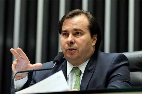 Imagem ilustrativa da imagem Ministro do Supremo libera candidatura de Maia à reeleição na Câmara