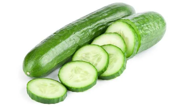 As diversas receitas estéticas incluem alimentos básicos usados no dia-a-dia das famílias, como pepino e ovos. Já o sabonete de glicerina