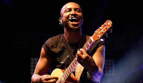 Repertório do artista inclui os maiores sucessos da carreira