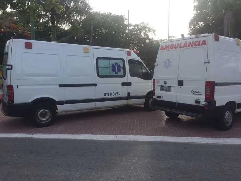 Uma das ambulâncias tem capacidade para funcionar como Unidade de Tratamento Intensivo móvel
