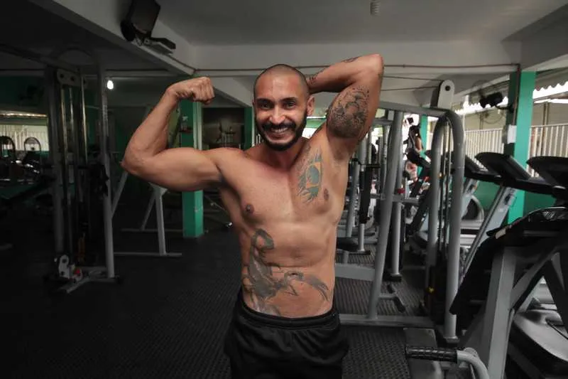 Fábio Alves mudará de ‘personagem’ hoje, em ensaio na Sapucaí