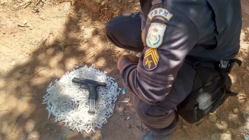 Armado, suspeito tentou fugir a pé ao avistar a polícia