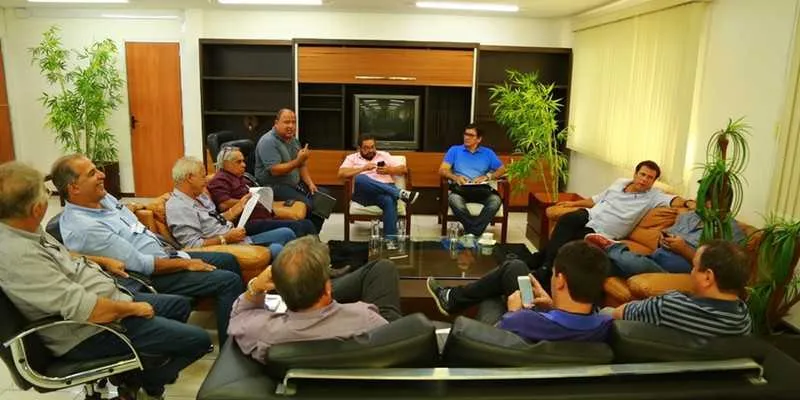 Prefeito Marquinho Mendes se reuniu com secretariado para definir a programação da folia