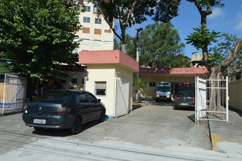 Imagem ilustrativa da imagem Taxista é mantido refém e ainda leva tiro na boca