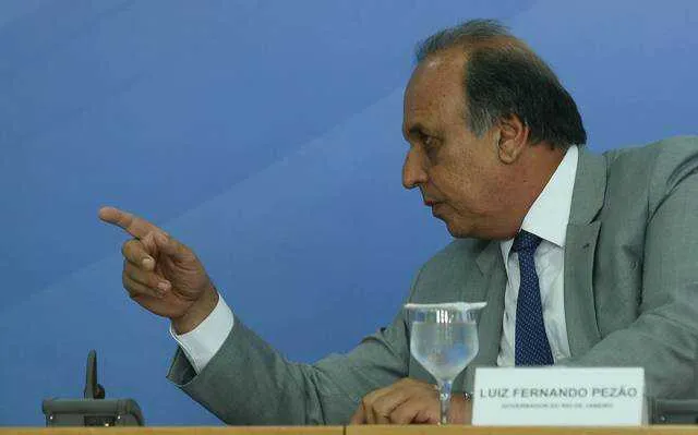 Imagem ilustrativa da imagem TRE cassa Pezão, mas ele não sai: o caso do governador do Rio e outros parecidos