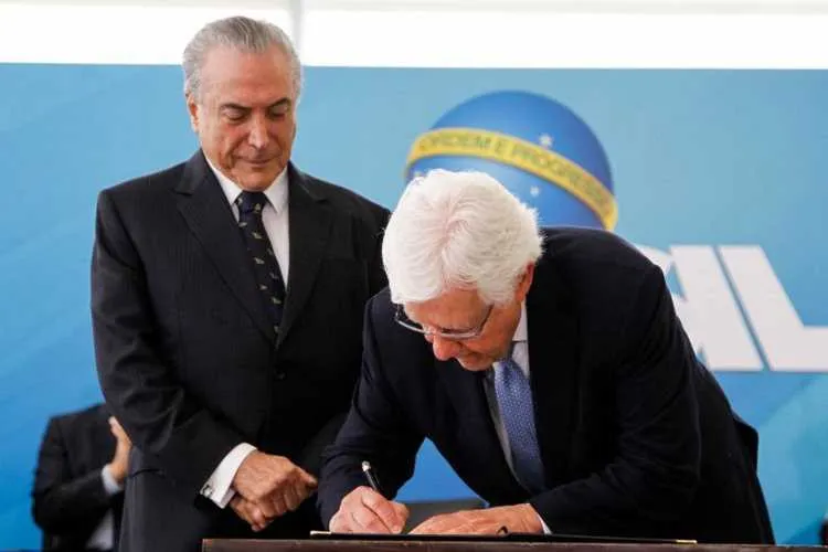 Imagem ilustrativa da imagem Justiça suspende nomeação de Moreira Franco para Secretaria-Geral