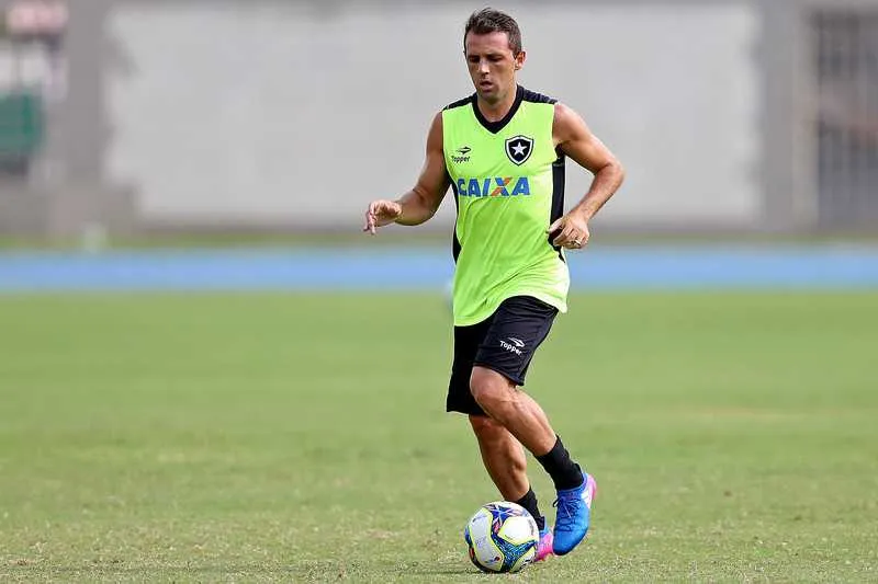 Montillo exaltou postura do Botafogo contra o Colo Colo