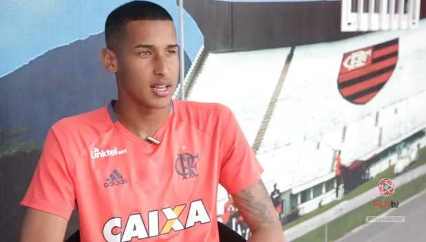 Os gonçalenses Vinícius e Gabriel já atuam no Rubro-Negro