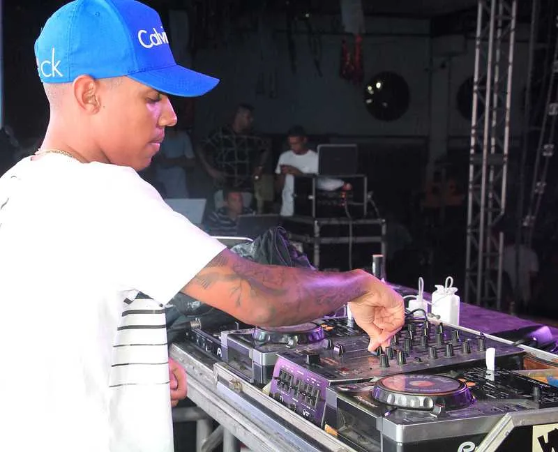 DJ Yago Gomes vem fazendo sucesso nos bailes da região