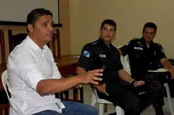 Secretário Carlos Eduardo se reuniu com oficiais no 32ºBPM