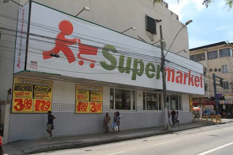 Grupo armado, que seria da Vila Ipiranga, dominada pelo CV, invadiu supermercado na Alameda