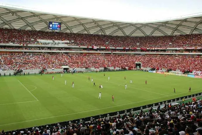 Em 2016, a Arena da Amazônia recebeu cerca de 45 mil torcedores na semifinal entre os dois times