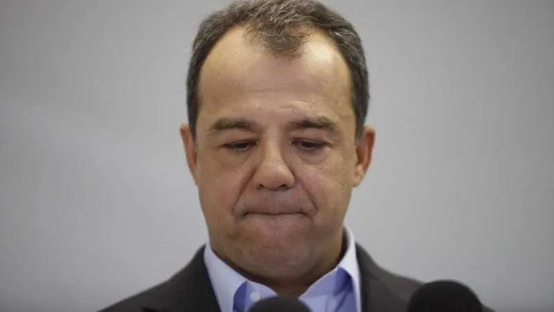 Sérgio Cabral é acusado do crime de lavagem de dinheiro