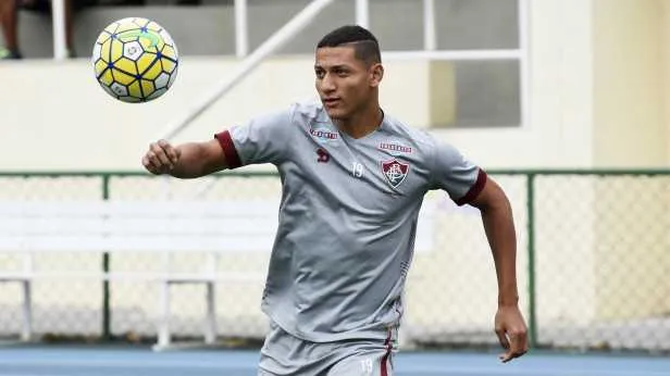 Imagem ilustrativa da imagem Richarlison aguarda uma chance no time titular