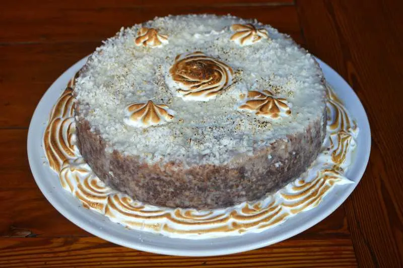 Bolo de Coco - Buzin - R$8,09 por 100g

