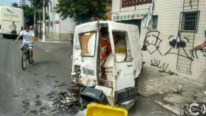 Fiorino se envolveu no acidente