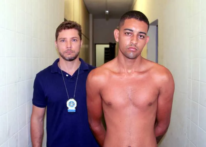 Douglas foi preso Rua Nilo Peçanha, em um dos acessos à comunidade Menino de Deus