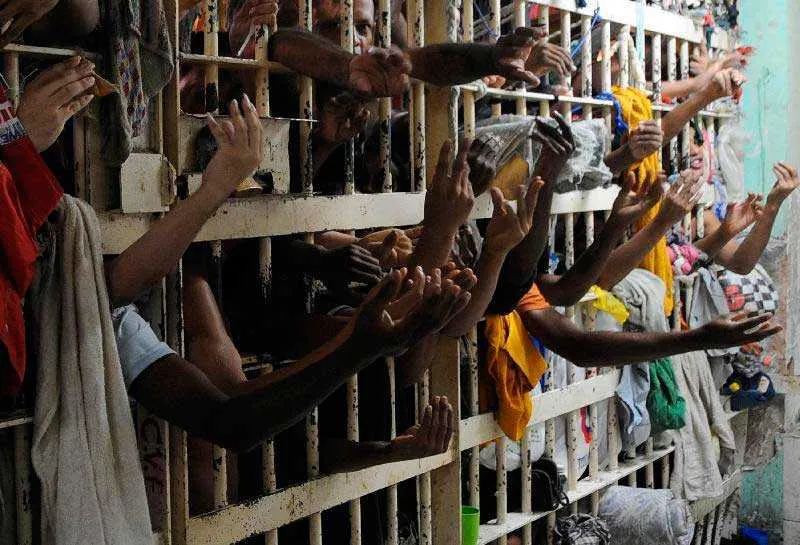 OEA pede explicações e soluções para a violência e superpopulação carcerária nos presídios do país