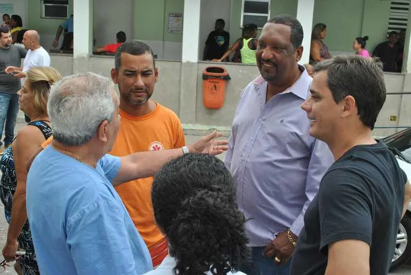 O prefeito Fabiano Horta esteve com secretários e vereadores na visita ao hospital municipal