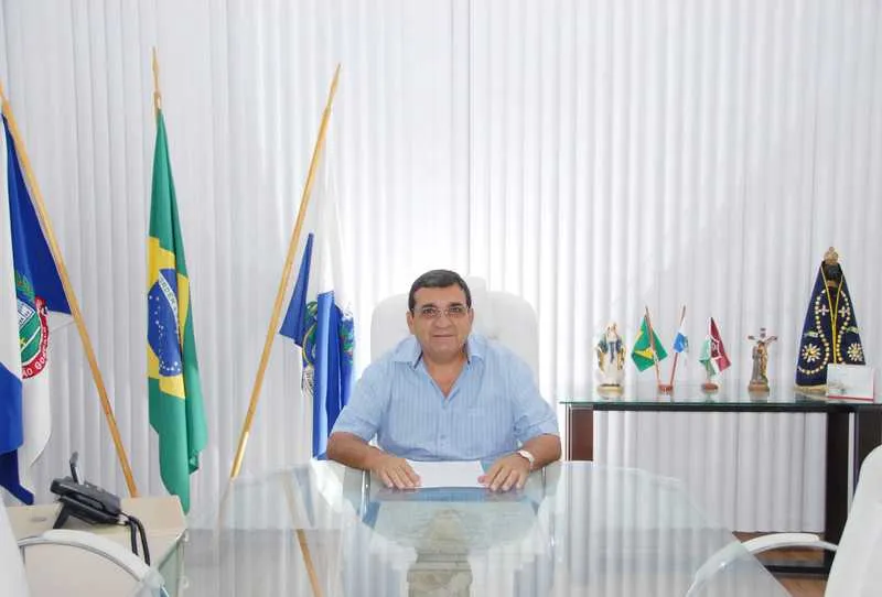 Prefeito pretende pagar os próximos vencimentos em dia e quitar o pagamento de dezembro