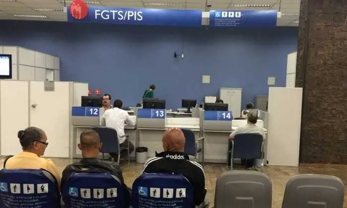 Têm direito ao benefício os trabalhadores com carteira assinada até 31 de dezembro de 2015