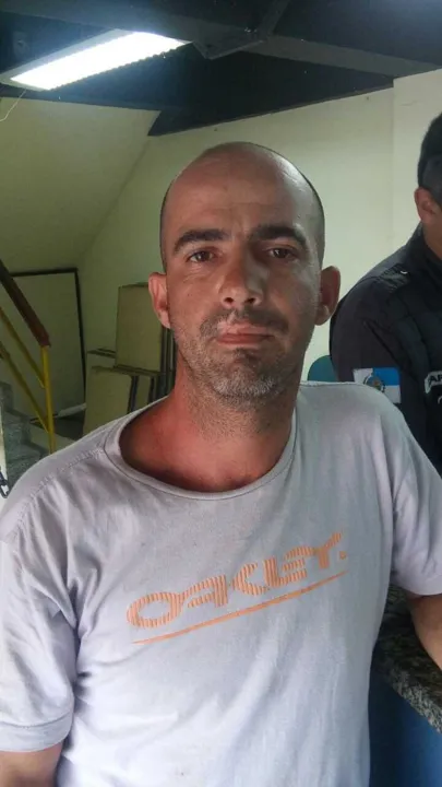 Dudu tinha mandado de prisão por roubo

