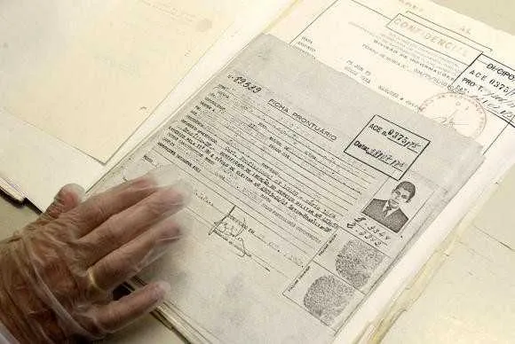 Arquivo público do Distrito Federal mostra documentos da época da ditadura 