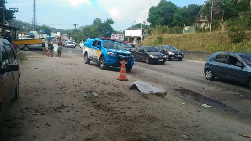 Trânsito ficou complicado no local até o fim da perícia