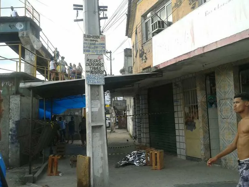 Testemunhas disseram que ouviram vários disparos