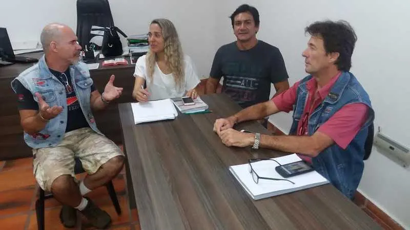 Os dirigentes dos Tubarões se reuniram com Fabíola Bleicker e com diretor de Eventos