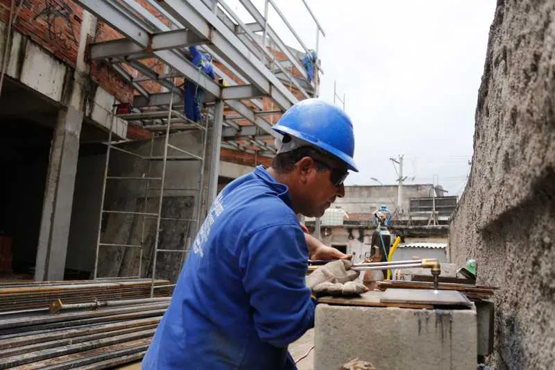 As obras da loja da rede “O Amigão”, no Centro de São Gonçalo, devem ser finalizadas em maio