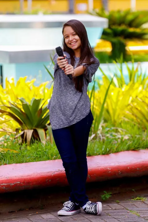 Gonçalense luta para ser a melhor voz mirim do país