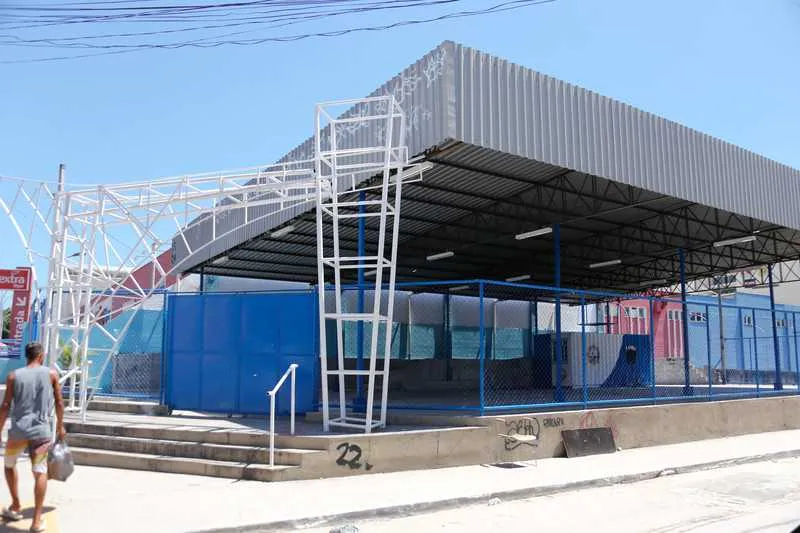 No antigo mercado, hoje está instalado o camelódromo desativado no Centro