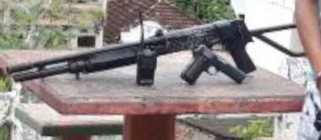  Armas estavam com dois homens no Morro dos Marítimos