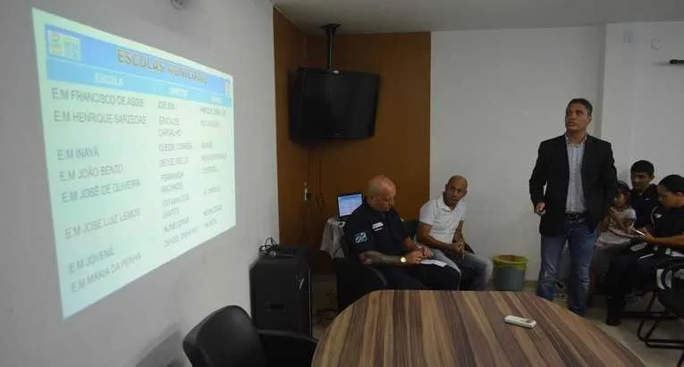 Reunião definiu as estratégias da segurança nas escolas

