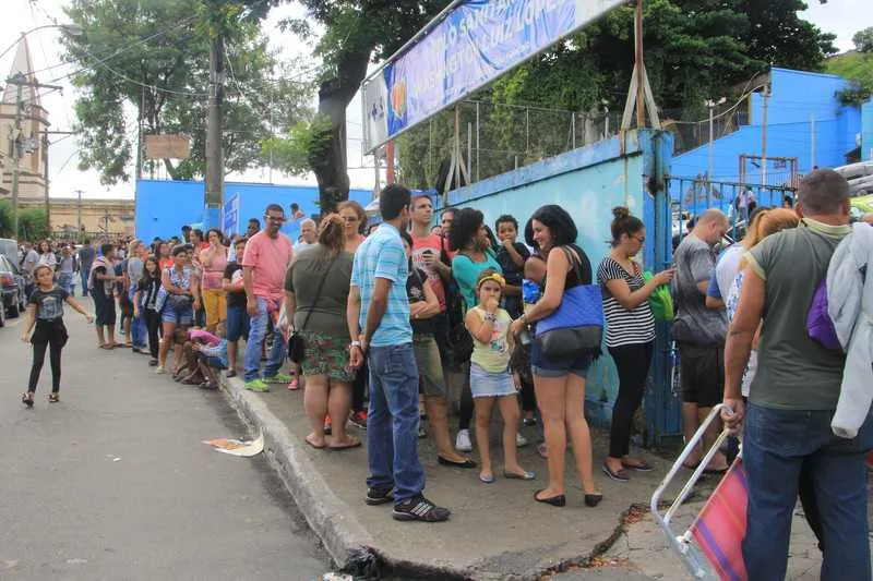 Apesar da campanha não ter começado oficialmente em São Gonçalo, a população já está correndo às unidades municipais de saúde