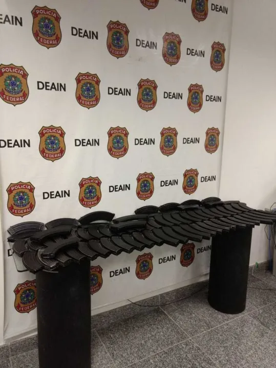 A idosa presa recebia ‘encomenda’ de 24 carregadores de fuzil